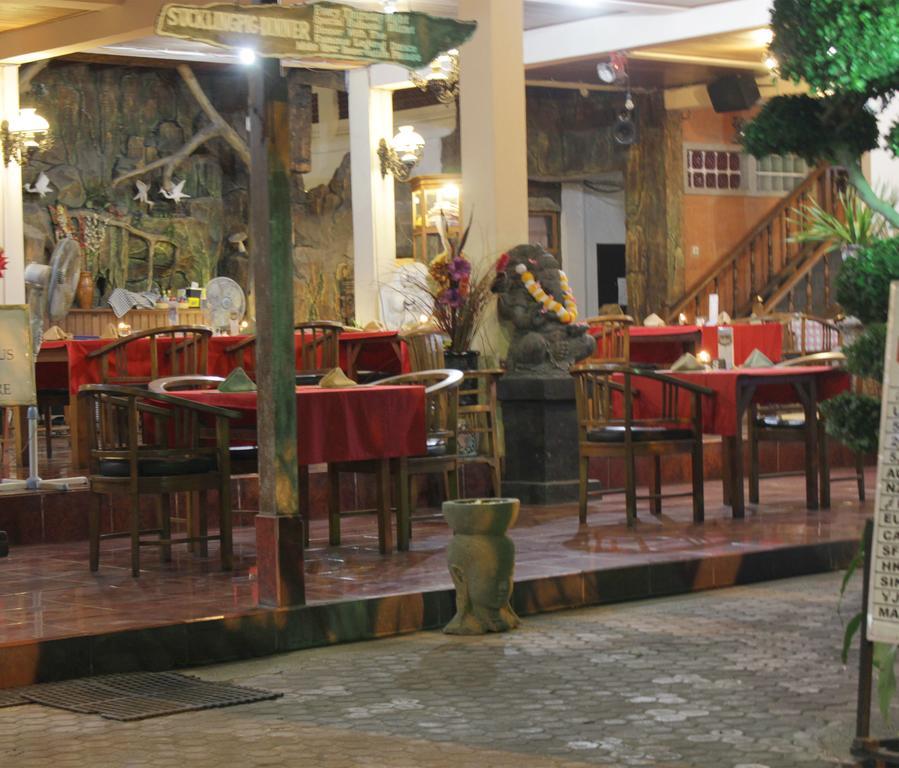 Agung And Sue Watering Hole I Hotell Sanur Exteriör bild