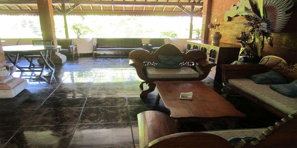 Agung And Sue Watering Hole I Hotell Sanur Exteriör bild